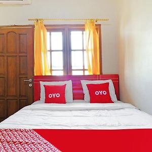 Kamar double standard